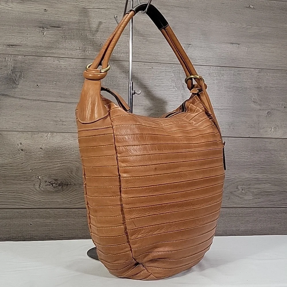 Large IL Duca  Tan Leather Hobo Bag - Classic Everyday Shoulder Bag